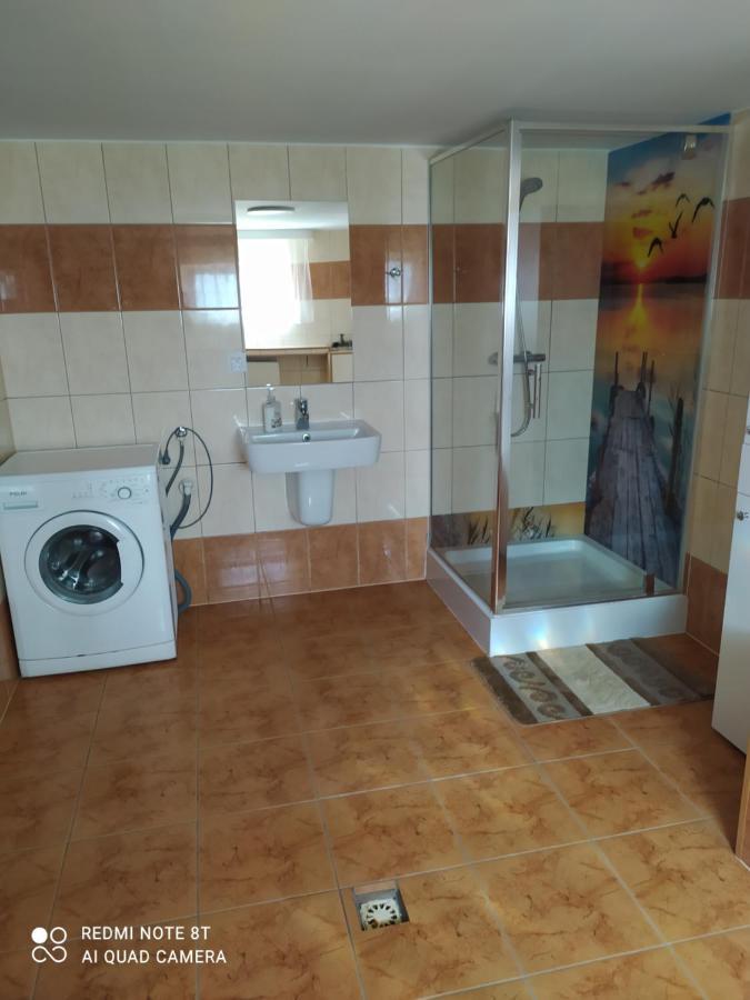 Anna Apartment *